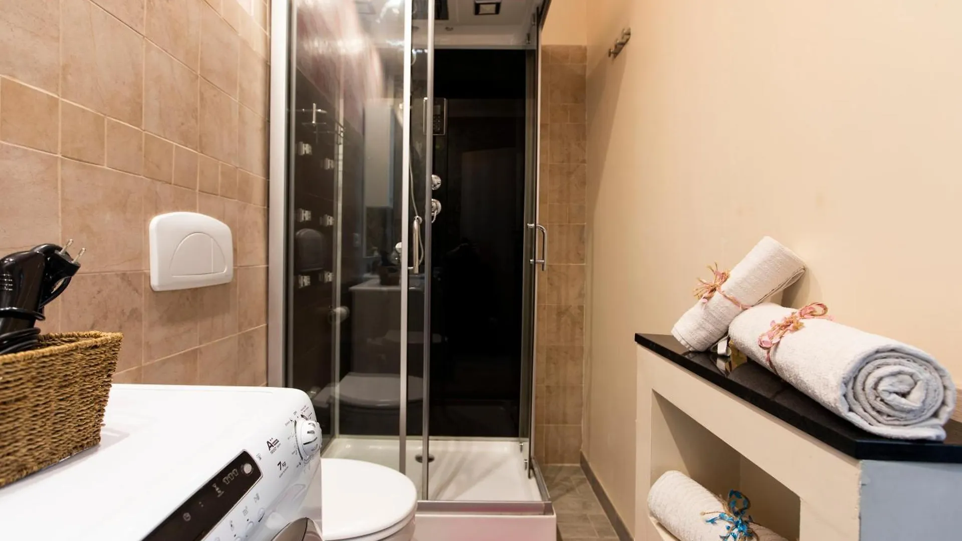 Hotel Relax A 4 Salti Dai Navigli Milán