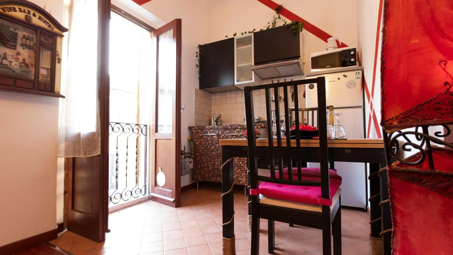 Hotel Relax A 4 Salti Dai Navigli Milano 0*,  Italia