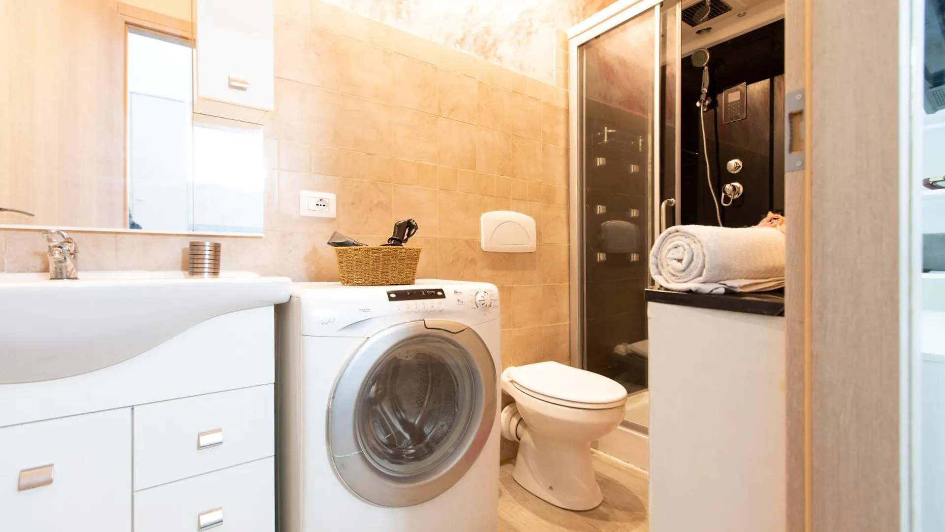 Hotel Relax A 4 Salti Dai Navigli Milano
